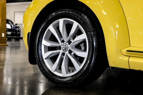 Used 2014 Volkswagen Beetle TDI image 45