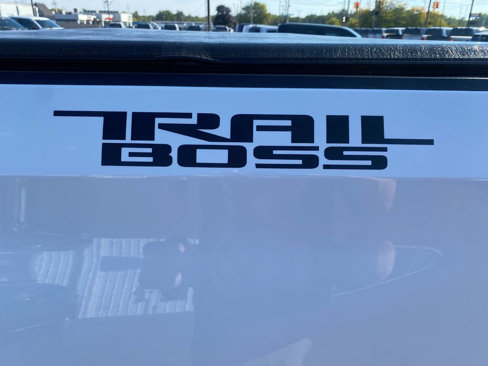 Used 2022 Chevrolet Silverado 1500 LT Trail Boss w/ Convenience Package II image 13