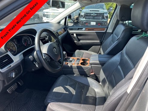 Used 2012 Volkswagen Touareg Hybrid image 5