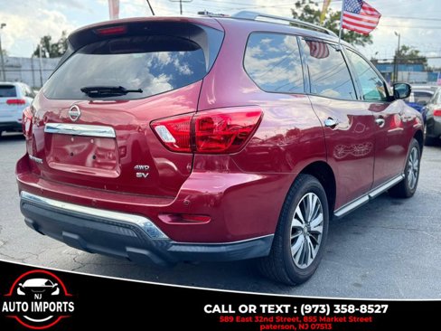 Used 2017 Nissan Pathfinder SV image 7