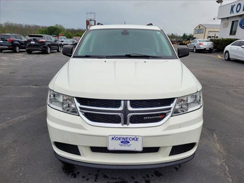 Used 2020 Dodge Journey SE image 3
