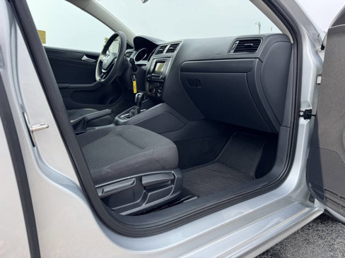 Used 2016 Volkswagen Jetta S image 34