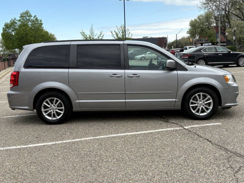 Used 2012 Dodge Grand Caravan SXT image 9