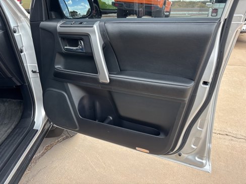 Used 2015 Toyota 4Runner 2WD image 25
