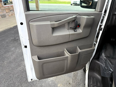 Used 2017 Chevrolet Express 2500 image 13