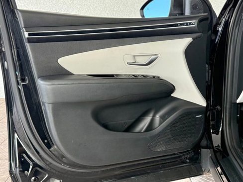 Used 2022 Hyundai Tucson Limited image 18