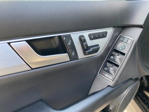 Used 2012 Mercedes-Benz C 300 4MATIC Sedan image 16