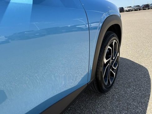 New 2025 Chevrolet Trax RS image 12