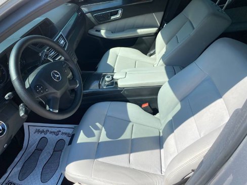 Used 2011 Mercedes-Benz E 350 4MATIC Sedan image 9
