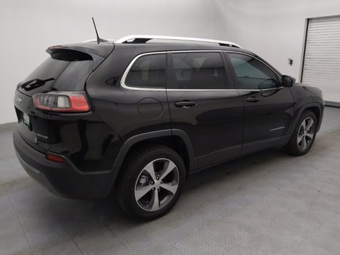 Used 2019 Jeep Cherokee Limited image 10