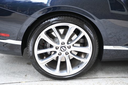 Used 2022 Bentley Continental GT image 21