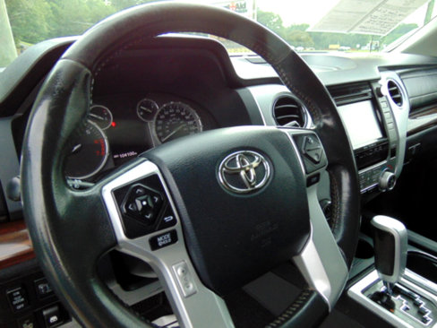 Used 2017 Toyota Tundra Limited w/ Limited Premium Package image 37