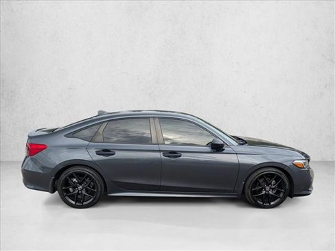 Used 2023 Honda Civic Sport image 4