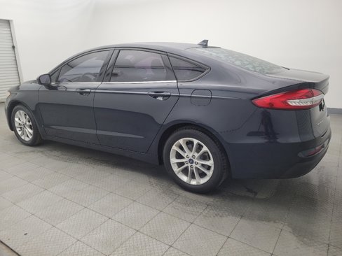 Used 2020 Ford Fusion SE image 3
