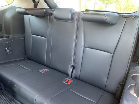 Used 2020 Toyota Highlander XLE image 34