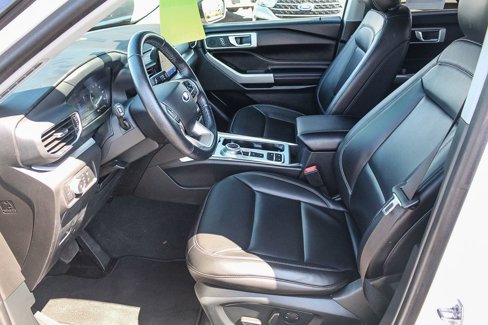Used 2022 Ford Explorer XLT w/ Equipment Group 202A image 19
