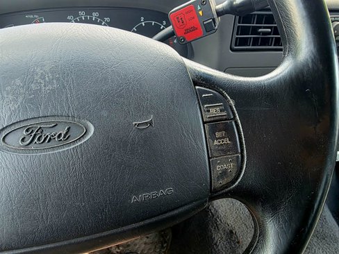 Used 1999 Ford F350 Lariat image 27