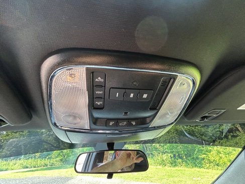 Used 2021 Jeep Grand Cherokee Laredo X image 15