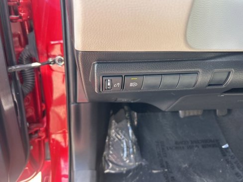 Used 2020 Toyota Corolla LE image 33