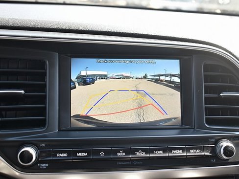 Used 2020 Hyundai Elantra SEL image 28
