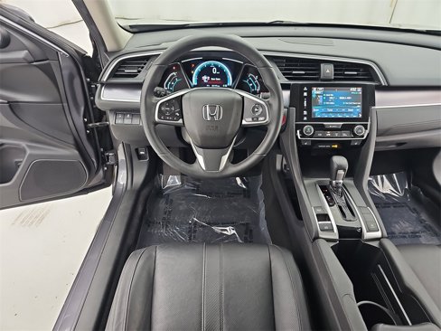 Used 2018 Honda Civic Touring image 19