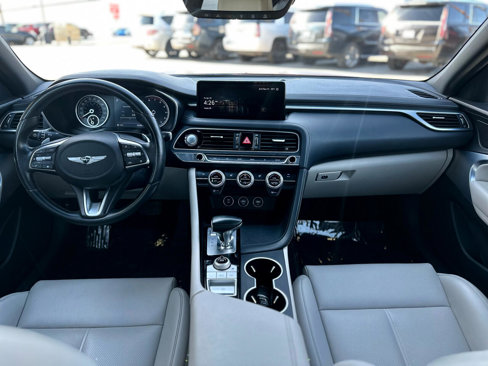 Used 2022 Genesis G70 2.0T image 16