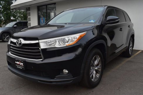 Used 2014 Toyota Highlander XLE image 3