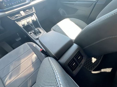 Certified 2022 Volkswagen Taos SE w/ IQ.Drive SE Package image 20
