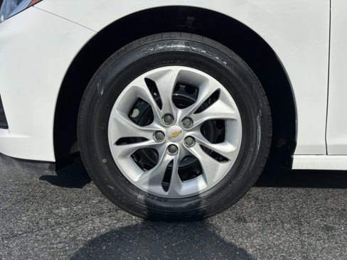 Used 2019 Chevrolet Cruze LS image 12