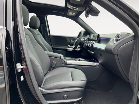 New 2025 Mercedes-Benz GLB 250 4MATIC image 15