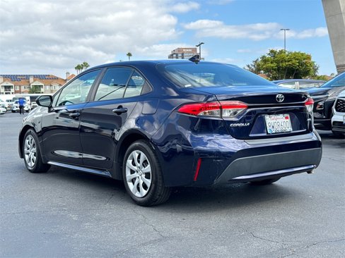 Used 2021 Toyota Corolla LE w/ Carpet Mat Package (TMS) image 10
