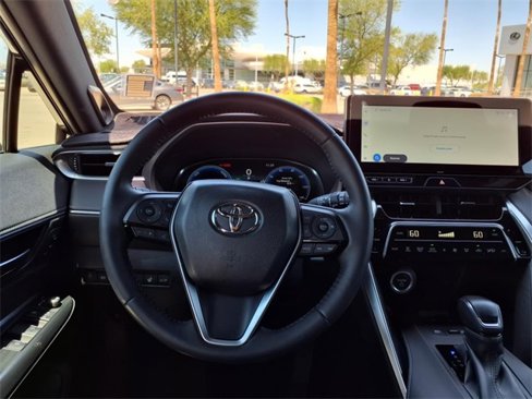 Used 2023 Toyota Venza Limited image 33