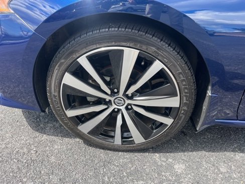 Used 2021 Nissan Altima 2.5 SR w/ SR Premium Package image 10