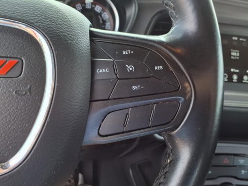 Used 2023 Dodge Challenger SXT image 17