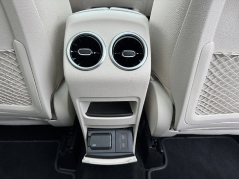Certified 2025 Mercedes-Benz GLB 250 image 8