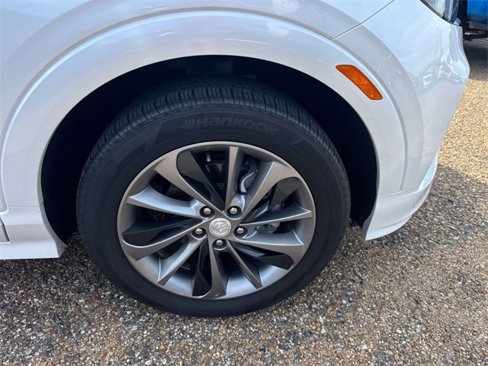 Used 2022 Buick Encore GX Select w/ Sport Touring Package image 5