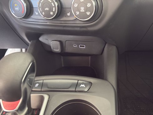 Used 2024 Chevrolet Trax RS w/ Driver Confidence Package image 23