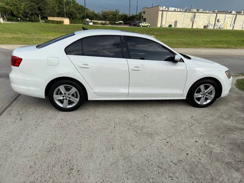 Used 2014 Volkswagen Jetta TDI image 6