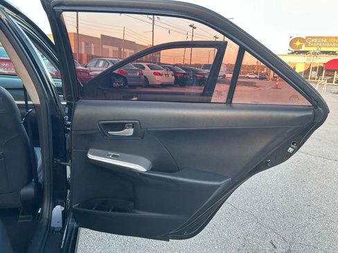 Used 2012 Toyota Camry SE image 13