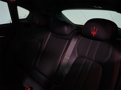New 2024 Maserati Levante GT Ultima image 18