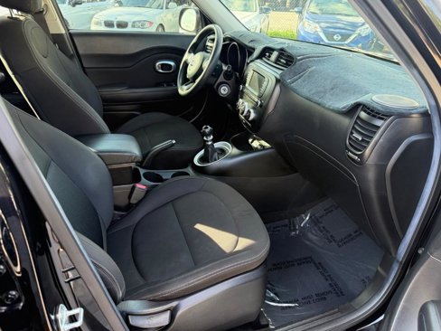 Used 2017 Kia Soul image 16