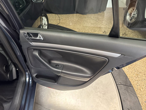 Used 2010 Volkswagen Jetta SE image 29