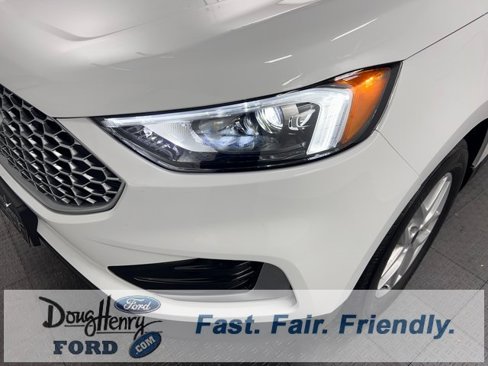 Used 2024 Ford Edge SEL image 9