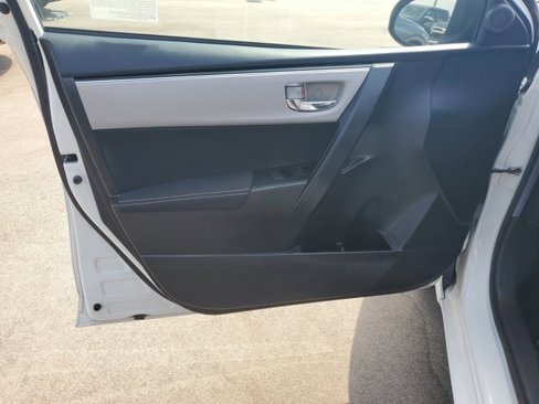 Used 2019 Toyota Corolla LE image 19
