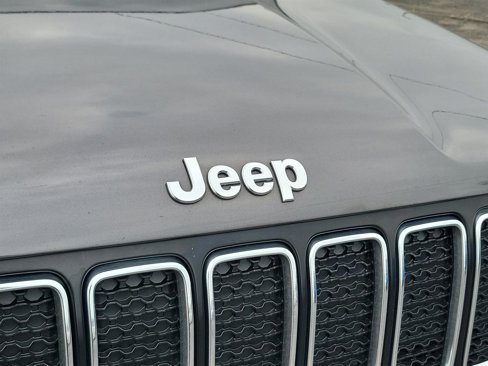 Used 2020 Jeep Renegade Sport w/ Sport Appearance Group image 27