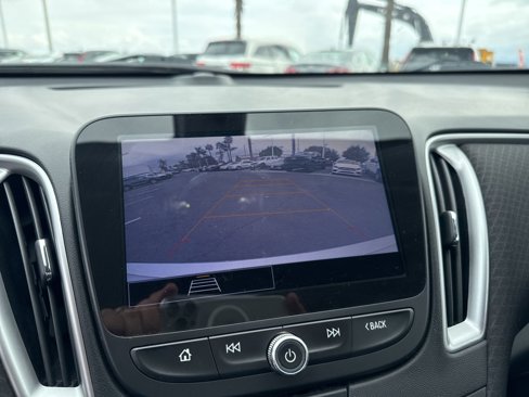 Used 2022 Chevrolet Malibu LT image 12