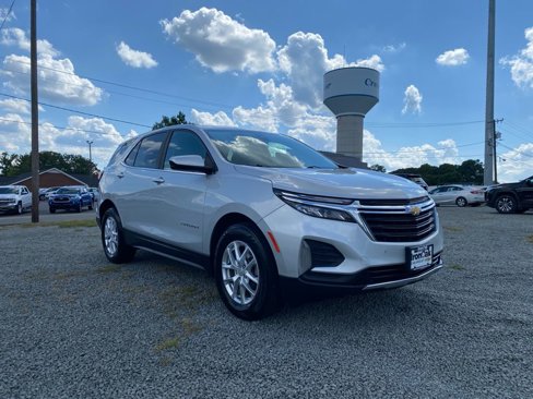 Used 2022 Chevrolet Equinox LT image 1
