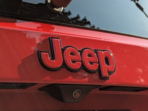 Used 2022 Jeep Renegade Latitude w/ Sun/Sound Group image 32