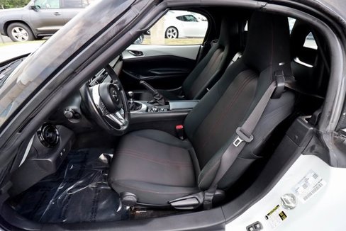 Used 2016 MAZDA MX-5 Miata Club image 31