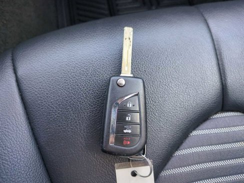 Used 2018 Toyota Camry SE image 34
